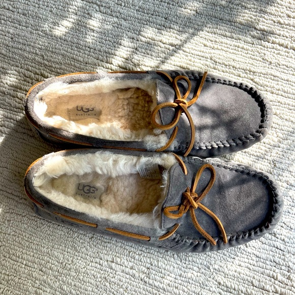 UGG Moccasin Slippers. Women’s size 10. Suede and Shearling. Indoor/outdoor.EUC - Picture 1 of 9